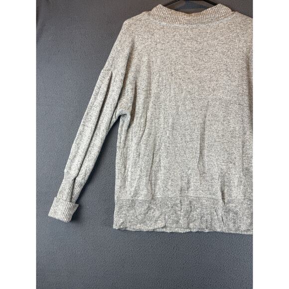 Evereve Cozy Gray Ribbed V Neck Women's Sweater Sz Small Gray - Picture 9 of 11